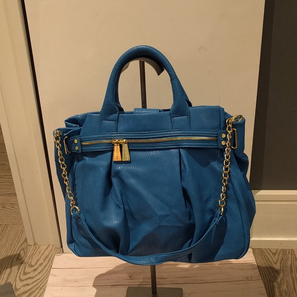 Beautiful faux leather bag by Olivia +Joy🌼🍀🌸